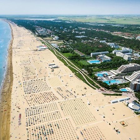 Appartamenti Sirio Via Pesci 6,8,14 Bibione Exterior photo