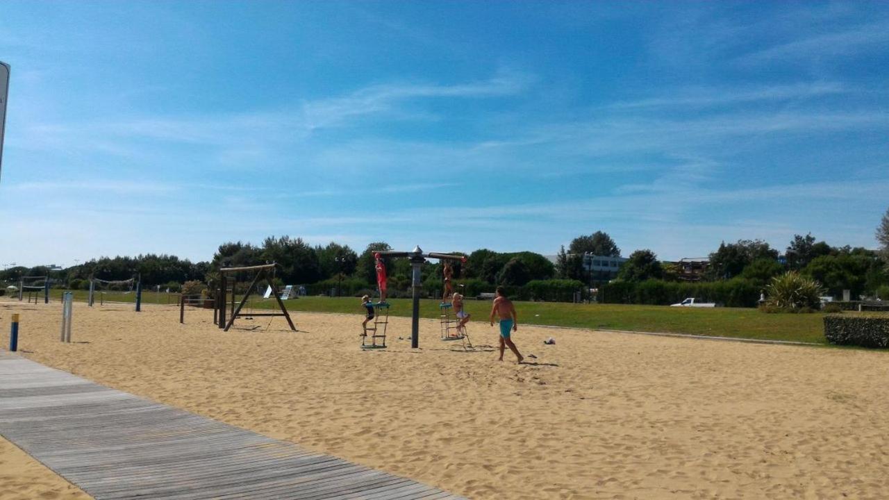 Appartamenti Sirio Via Pesci 6,8,14 Bibione Exterior photo